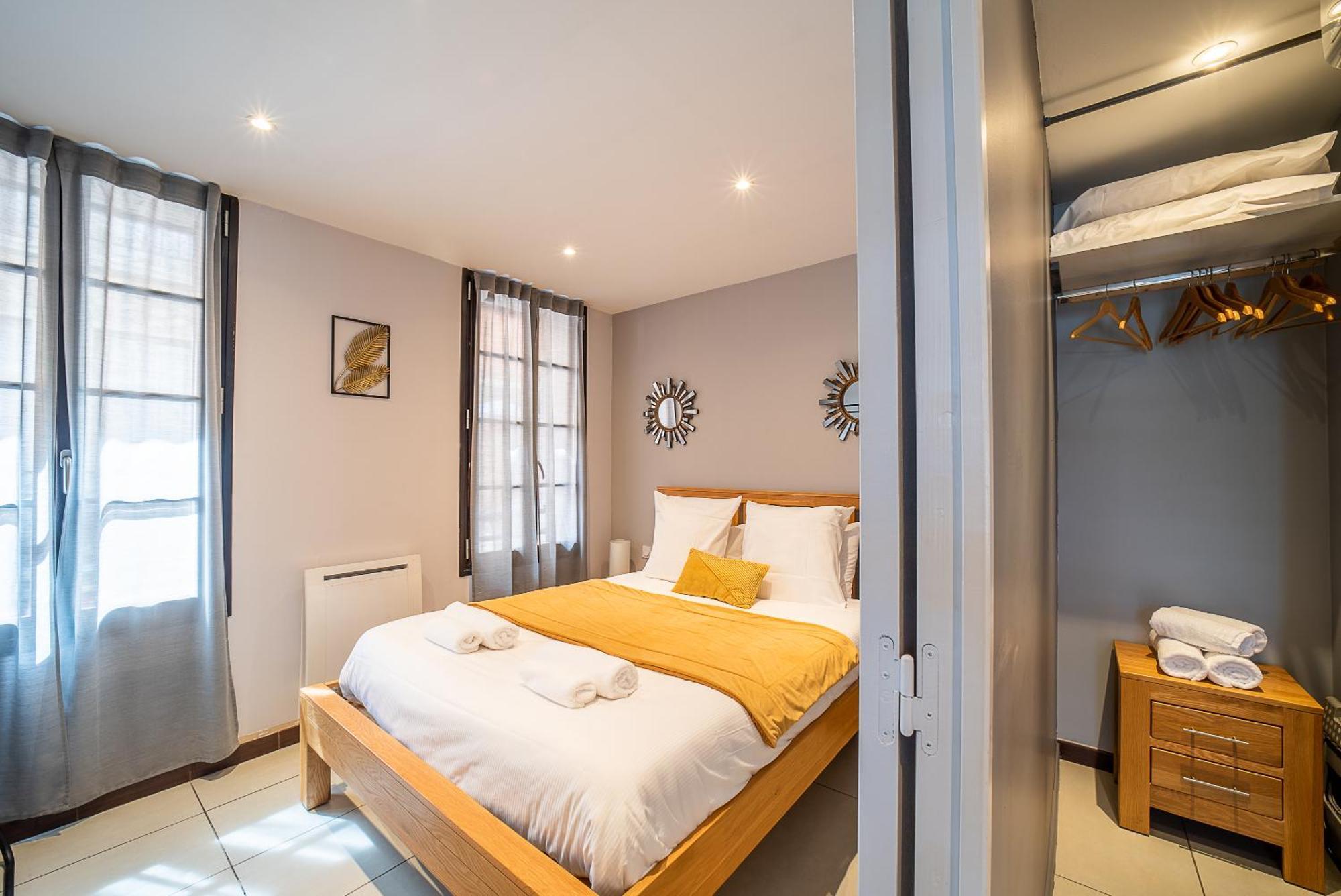 Suites Coronell D'En Vila Perpignan Bagian luar foto