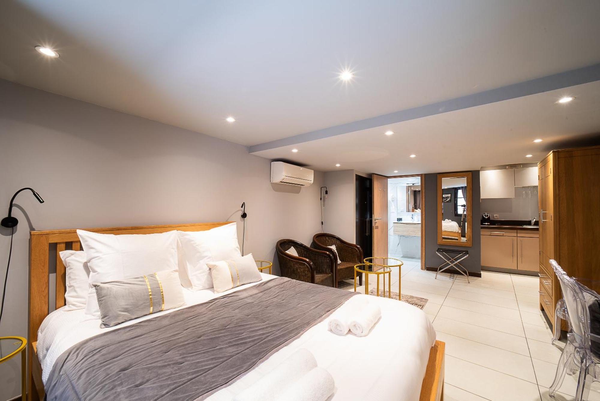 Suites Coronell D'En Vila Perpignan Bagian luar foto