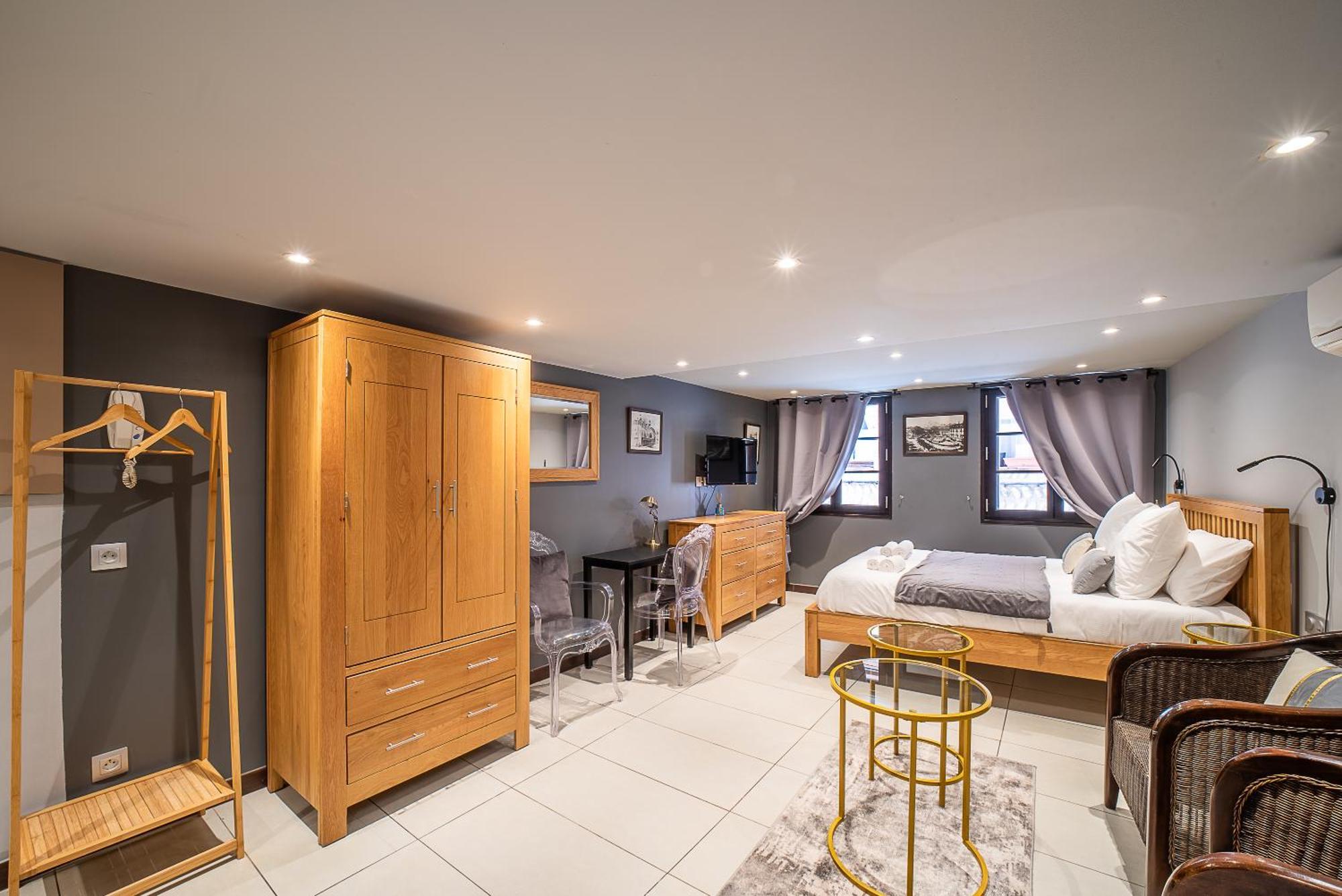 Suites Coronell D'En Vila Perpignan Bagian luar foto